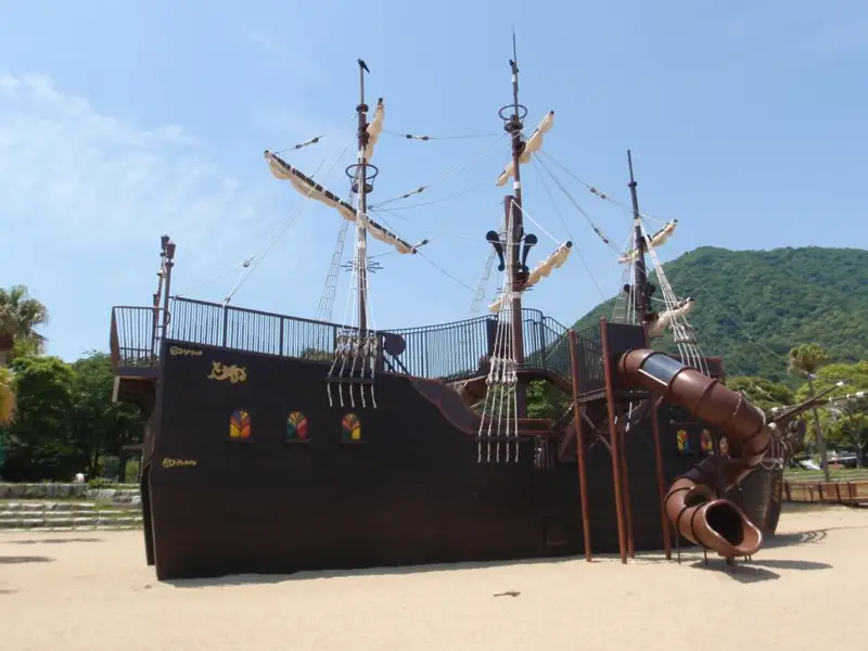 カピタン広場
